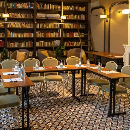 Red Baron Hotel&restaurant