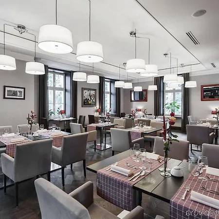 Red Baron & Restaurant 4*
