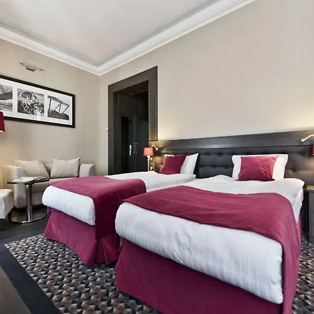 فندق Red Baron & Restaurant 4*