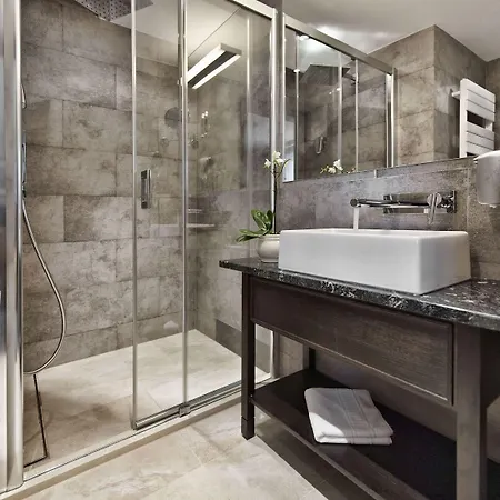 Red Baron Hotel&restaurant Hotel