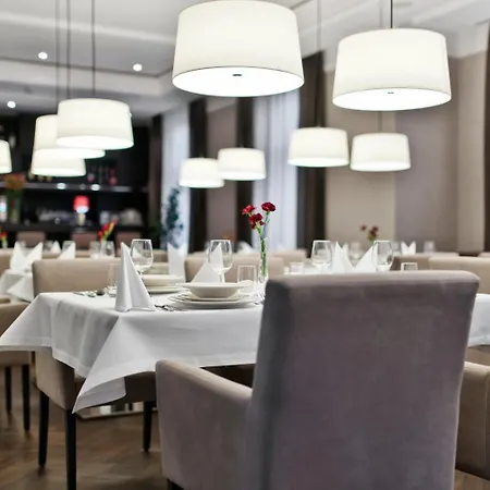 Hotel Red Baron Hotel&restaurant 4*