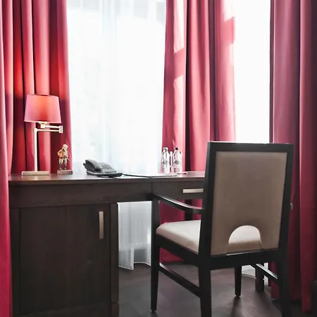 Red Baron & Restaurant شفيدنيتسا
