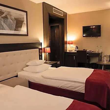 Hotel Red Baron & Restaurant 4*