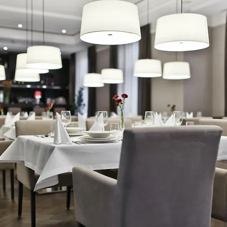 Hotel Red Baron & Restaurant Świdnica