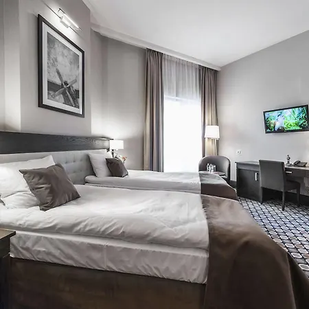 Hotel Red Baron & Restaurant 4*