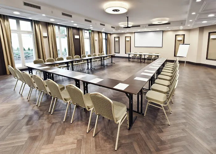 Hotel Red Baron & Restaurant 4*