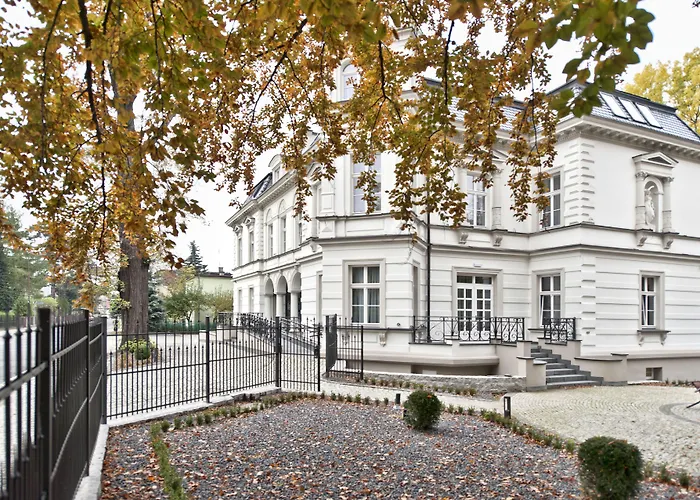 Red Baron & Restaurant 4* Świdnica