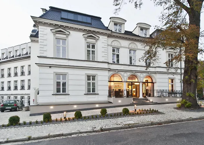 Red Baron & Restaurant Hotel 4*