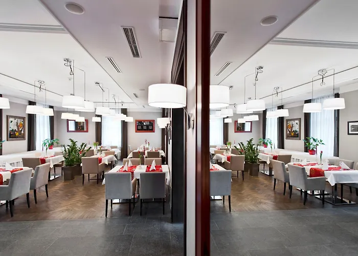 Red Baron & Restaurant Hotel 4*