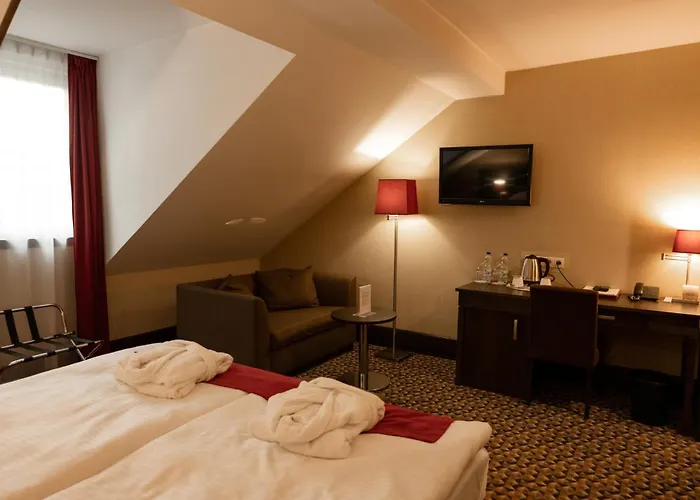 Red Baron & Restaurant Hotel Świdnica