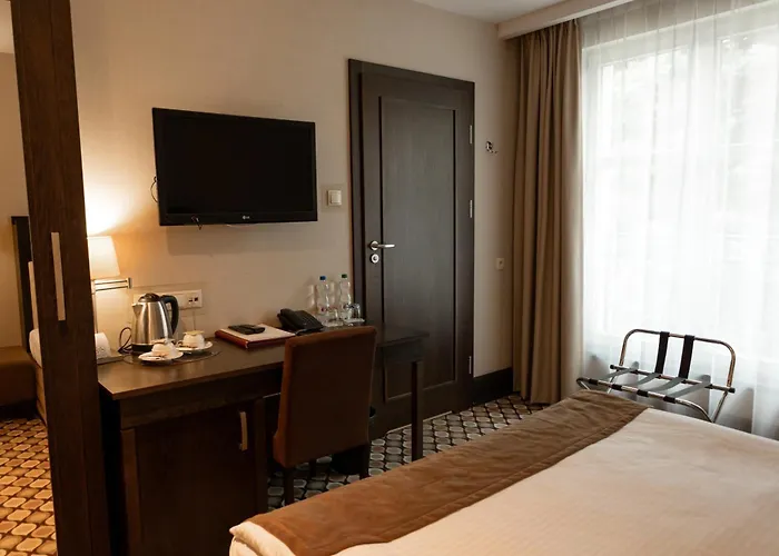 Red Baron & Restaurant Hotel Świdnica